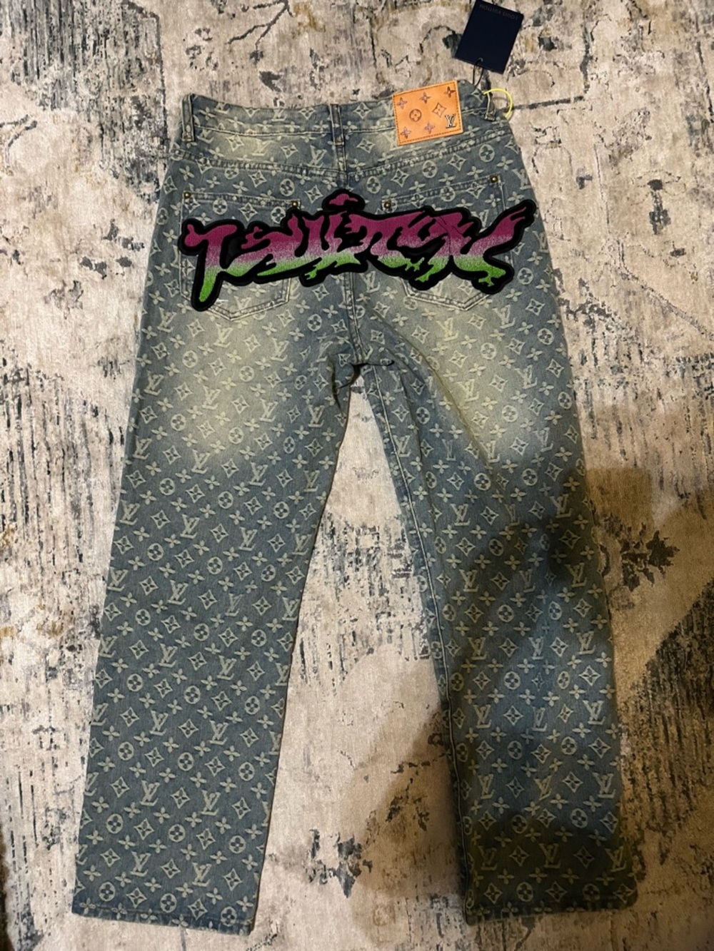 🔥 Louis Vuitton Monogram Graffiti Jeans – Size 32 🔥 - Picture 4 of 4